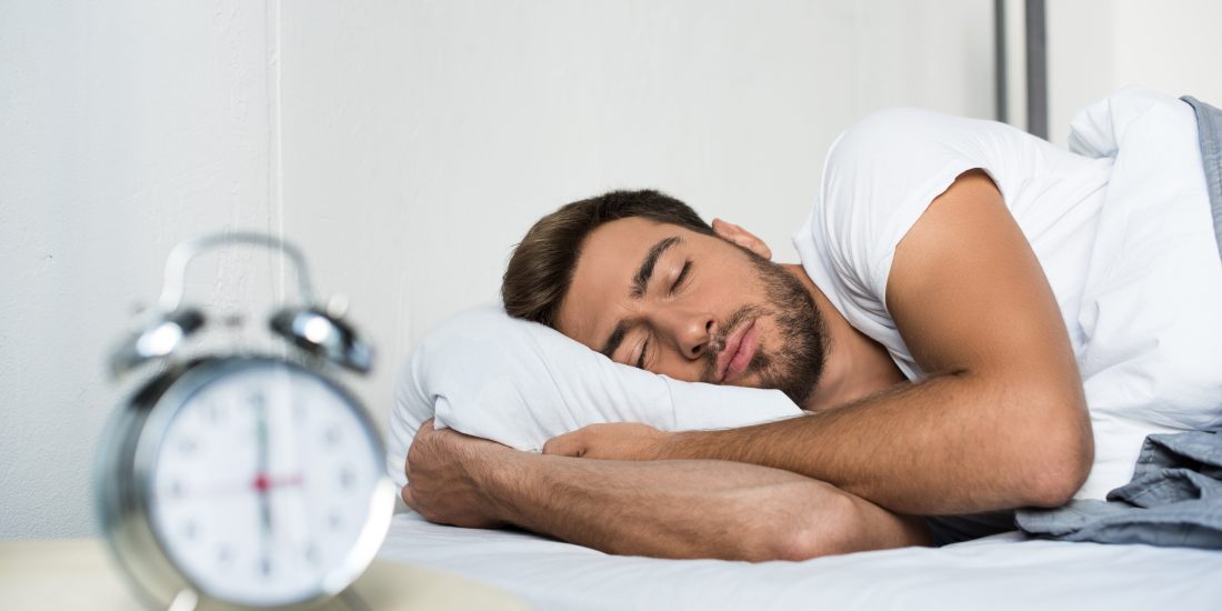 Aký vplyv má spánok na úspech v pokri?
