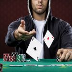 Poker verzus blackjack: 5 zásadných rozdielov medzi hráčmi